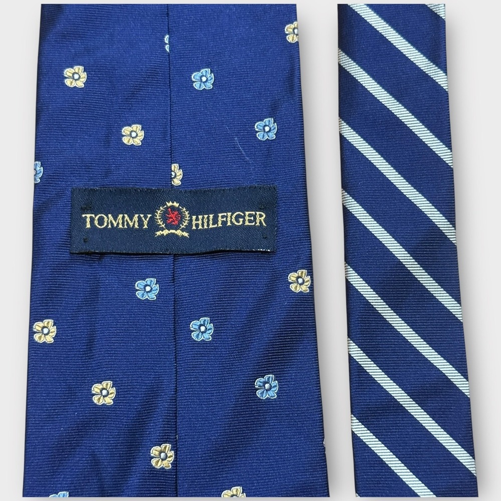 Tommy Hilfiger Mens Navy Blue Yellow Floral 100% Italian Silk Tie Made in USA - Picture 2 of 5
